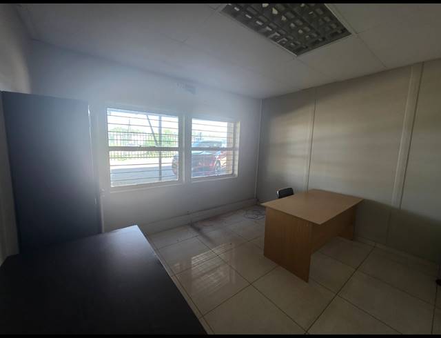 1,450M² WAREHOUSE TO LET IN ALRODE